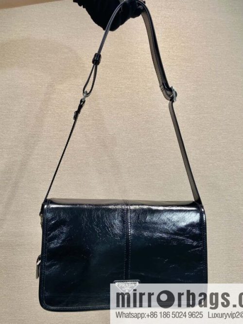 PRADA 🎉 new oil wax bag 🎉 2VD073 messenger bag🎉🎉