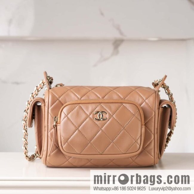 𝐂𝐇𝐀𝐍𝐄𝐋 24K multi-pocket camera bag, caramel color, small AS5220