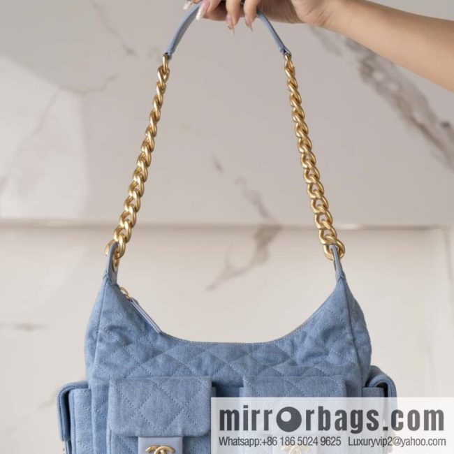 𝐂𝐡𝐚𝐧𝐞𝐥 𝟐𝟓𝐜 Early Spring Multi Pocket Denim Small AS5339