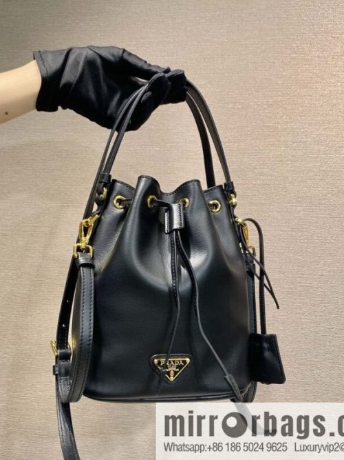 PRADA 🎉 calfskin bucket bag 🎉 1BE067 new product🎉🎉