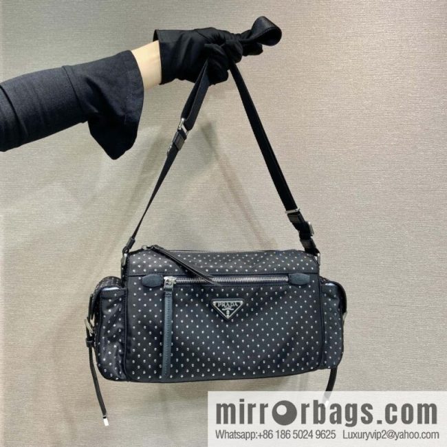 PRADA 🎉 New 🎉 1BC236 rivets🎉🎉