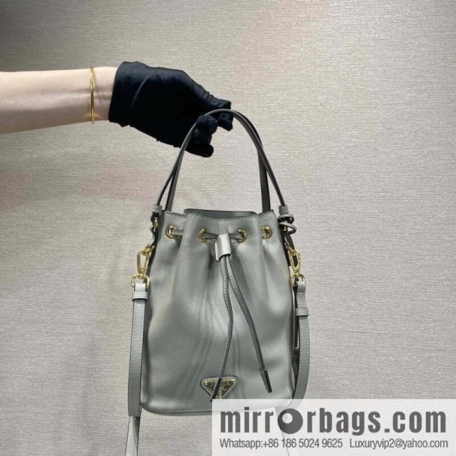 PRADA 🎉 calfskin bucket bag 🎉 1BE067 new product🎉🎉