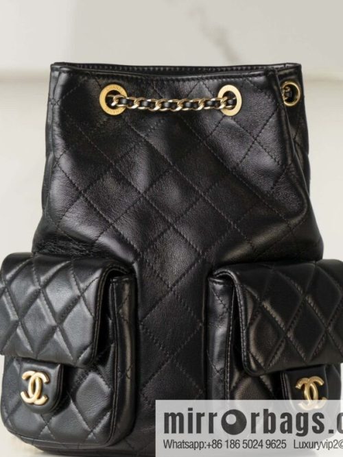 𝐂𝐡𝐚𝐧𝐞𝐥 𝟐𝟓𝐜 early spring vacation series, backpack, black gold 🖤 AS5310