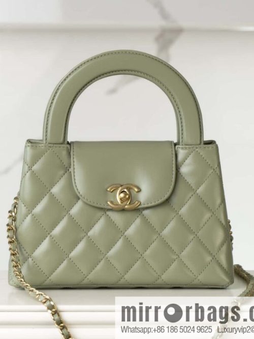 𝐂𝐡𝐚𝐧𝐞𝐥 𝟐𝟓𝐜 Avocado Green Handle Bag/Large 🥑 AS4416
