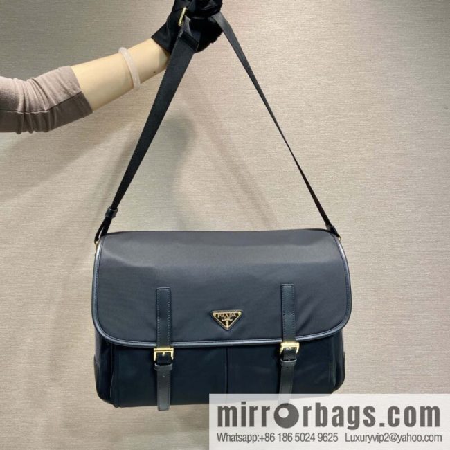 PRADA 🎉 new messenger bag 🎉 1BD369🎉🎉