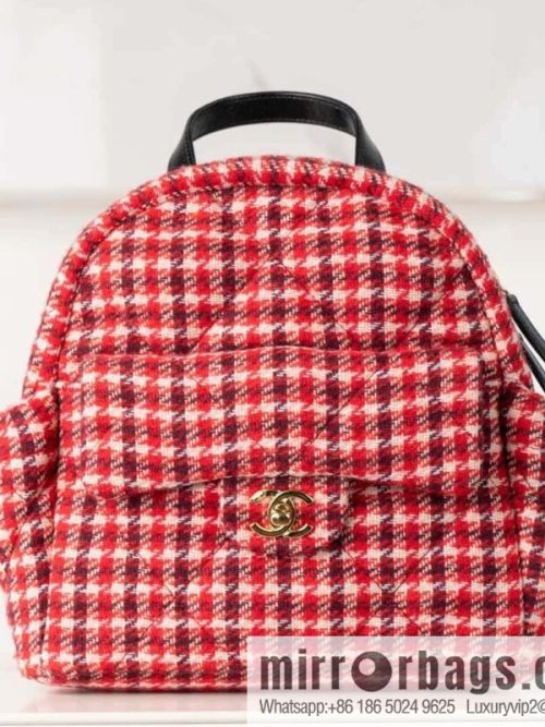 𝗖𝗛𝗔𝗘𝗡𝗟✦ 24N 𝗖𝗼𝗰𝗼𝗡𝗲𝗶𝗴𝗲 ‘ red plaid backpack 🎒 AS5053