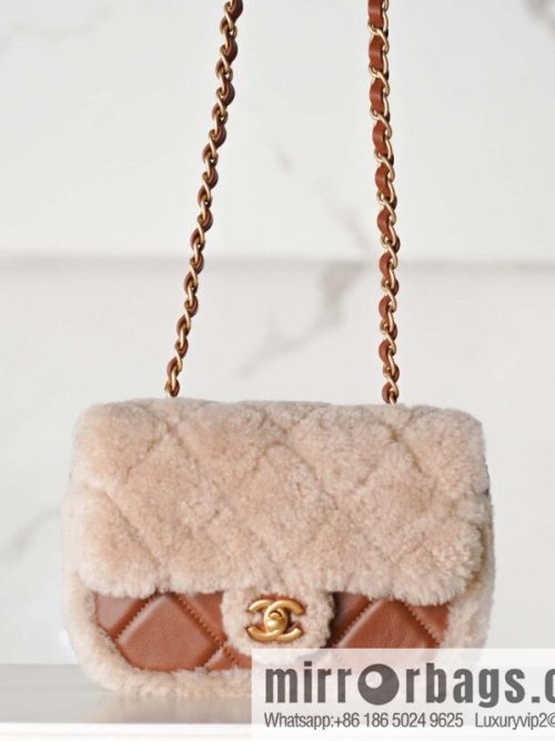 𝗖𝗵𝗮𝗻𝗲𝗹 𝟮𝟰𝗸 catwalk model | Teddy bear 🧸 lamb wool S AS5148