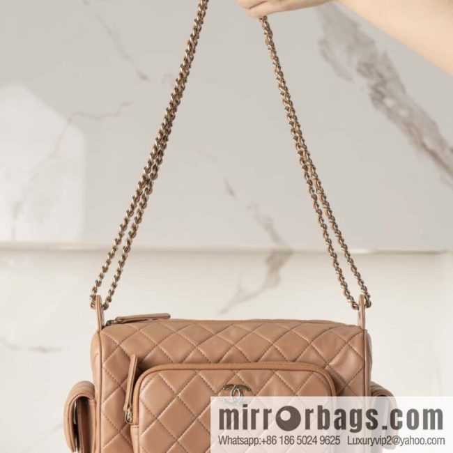 𝐂𝐇𝐀𝐍𝐄𝐋 𝟐𝟒𝐤 Camera Bag, Caramel 📷 AS5156