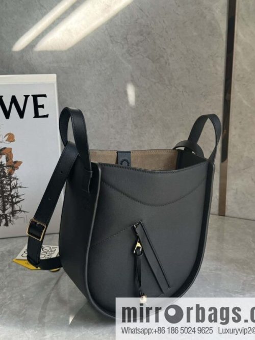 LOEWE new hammock arrival 🎉 0683 black