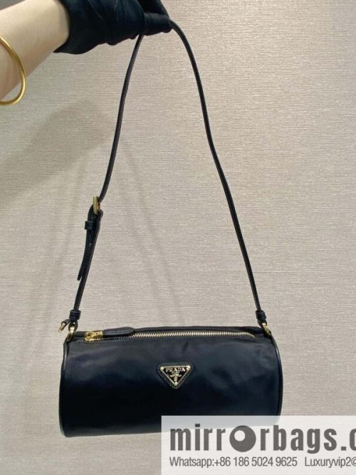 PRADA 🎉 new armpit bag 🎉 1NE058🎉🎉