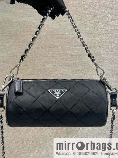 PRADA 🎉 Hobo 🎉 1 NE 546 Pillow Bag🎉🎉
