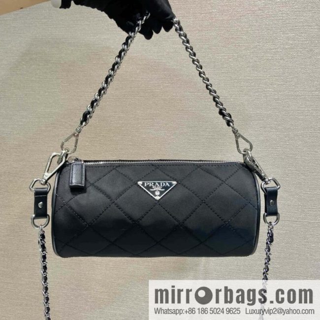 PRADA 🎉 Hobo 🎉 1 NE 546 Pillow Bag🎉🎉