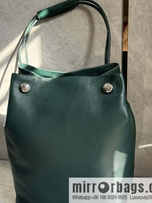 LOEWE Pebble hobo 0905 green