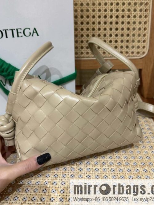 BV Loop Handbag 796615 Whipped Cream Sugar