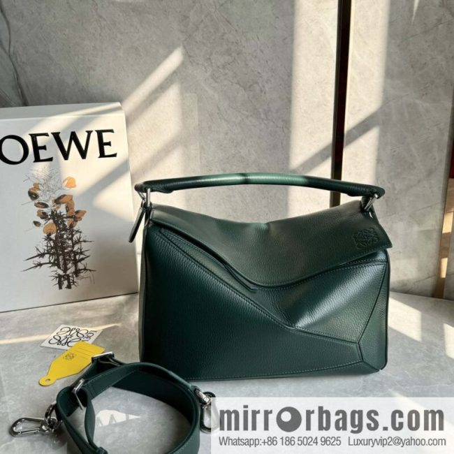 LOEWE new deerskin evergreen green 🌲 puzzle 0158