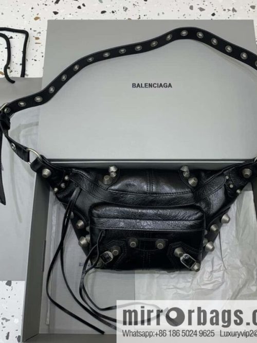 𝐁𝐚𝐥𝐞𝐧𝐜𝐢𝐚𝐠 𝐜𝐚𝐠𝐨𝐥𝐞｜ breast bag [oil wax black] 742014
