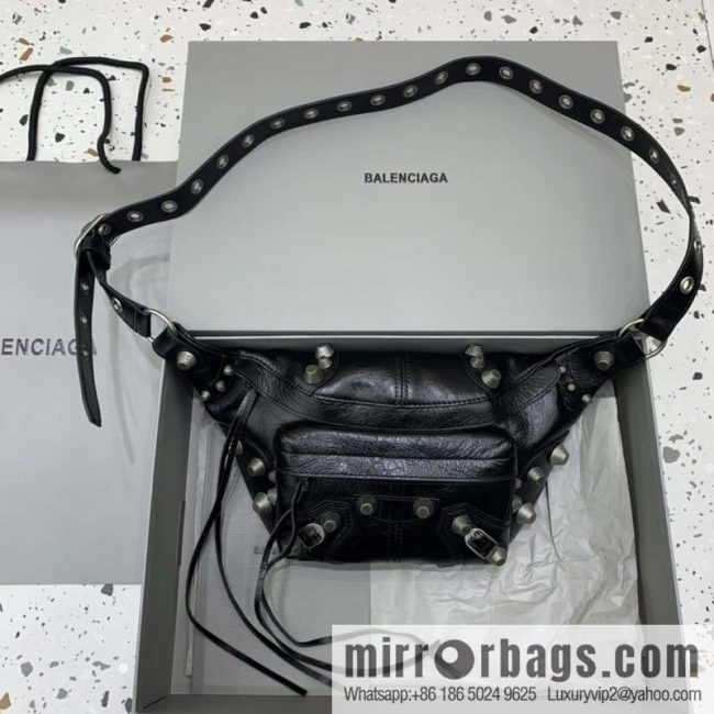 𝐁𝐚𝐥𝐞𝐧𝐜𝐢𝐚𝐠 𝐜𝐚𝐠𝐨𝐥𝐞｜ breast bag [oil wax black] 742014