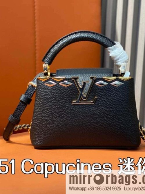 [Original order boutique] M12751 black full leather rhombus, full leather cap that English series Capucines mini handbag