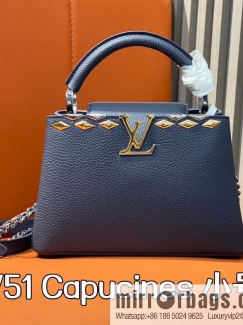 [Original order boutique] M12751 dark blue full leather rhombus model, full leather cap that English series, this Capucines small handbag
