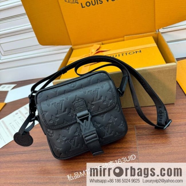 LV M12516 Getaway Messenger