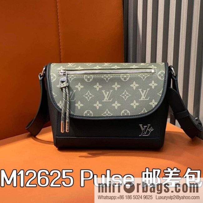 [Original order boutique] M12625 green flower, men\'s bag messenger bag series Pulse messenger bag