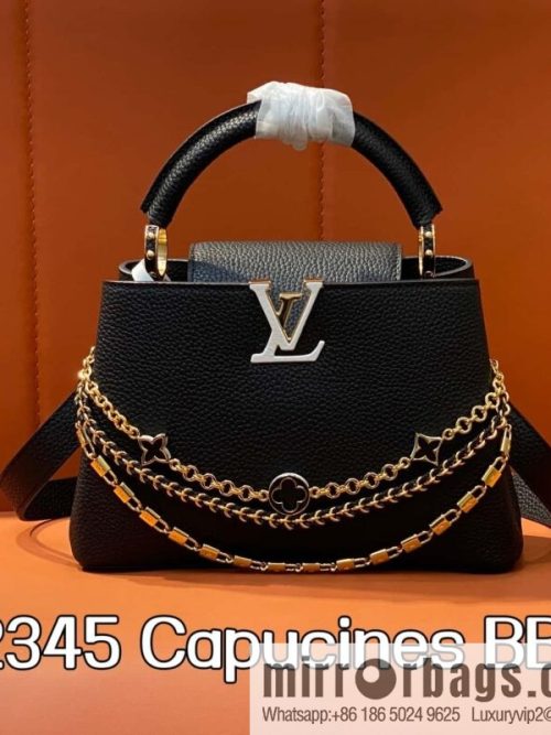[Original order boutique] M12345 black, full leather cap that British Capucines BB handbag