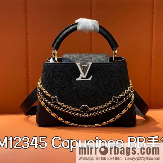 [Original order boutique] M12345 black, full leather cap that British Capucines BB handbag