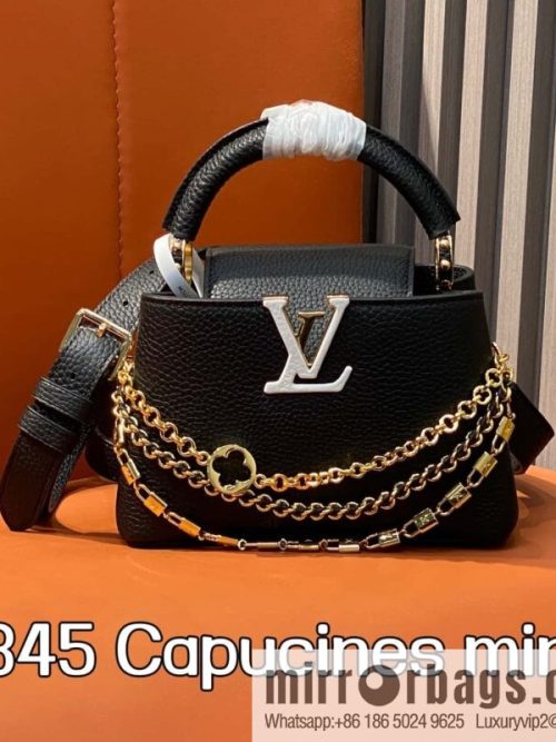 [Original order boutique] M12345 black full leather cap that English model, this Capucines mini handbag