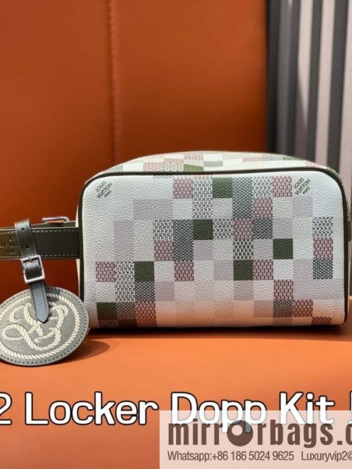[Original order boutique] M00112 cosmetic bag, toilet bag, special model for the Year of the Snake, this Locker Dopp Kit toilet bag.