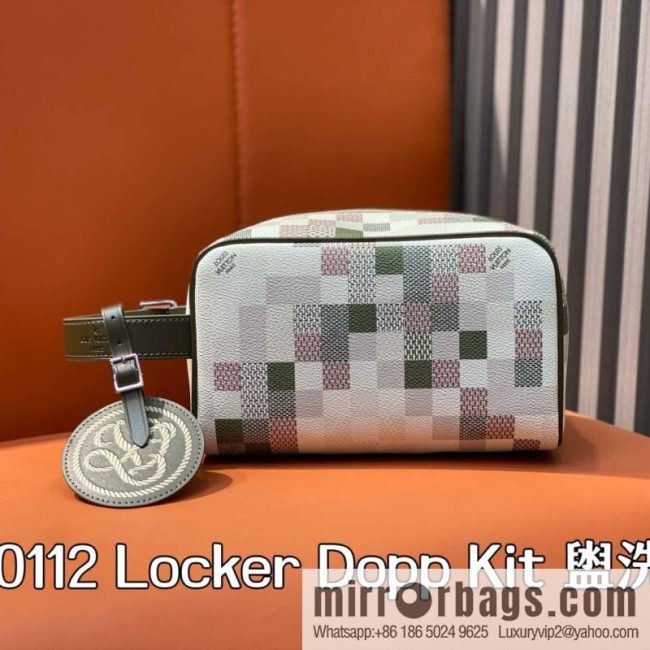[Original order boutique] M00112 cosmetic bag, toilet bag, special model for the Year of the Snake, this Locker Dopp Kit toilet bag.