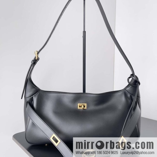 𝐁𝐚𝐥𝐞𝐧𝐜𝐢𝐚𝐠𝐑𝐨𝐝𝐞𝐨 Bel Air Black Smooth Cow Leather Medium Shoulder Backpack