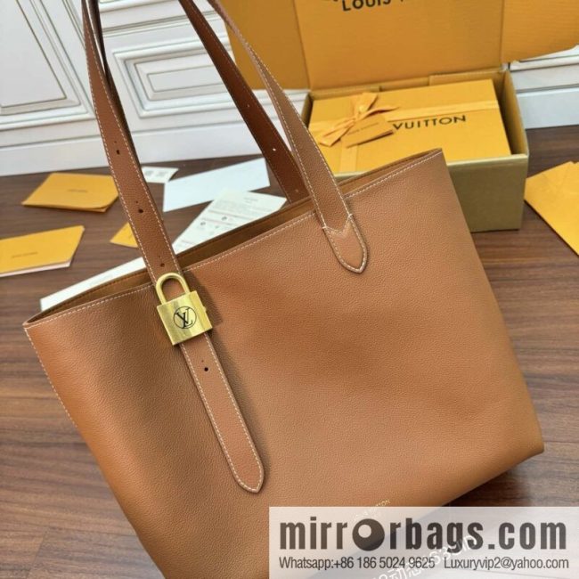 LV M25342 Low Key Cabas MM