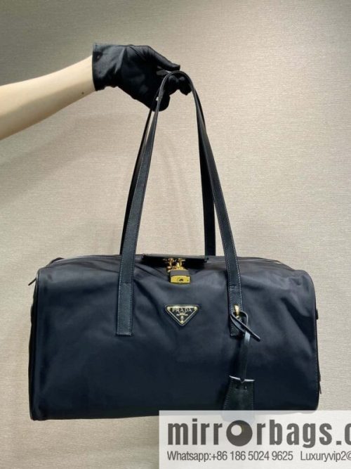 PRADA 🎉 new travel bag 🎉 1BB135🎊🎊