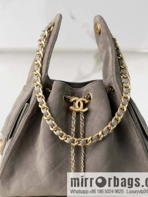 𝐂𝐡𝐚𝐧𝐞𝐥 𝟐𝟓𝐜 Grey Suede Drawstring Bucket Bag, Small 🌟 AS5293