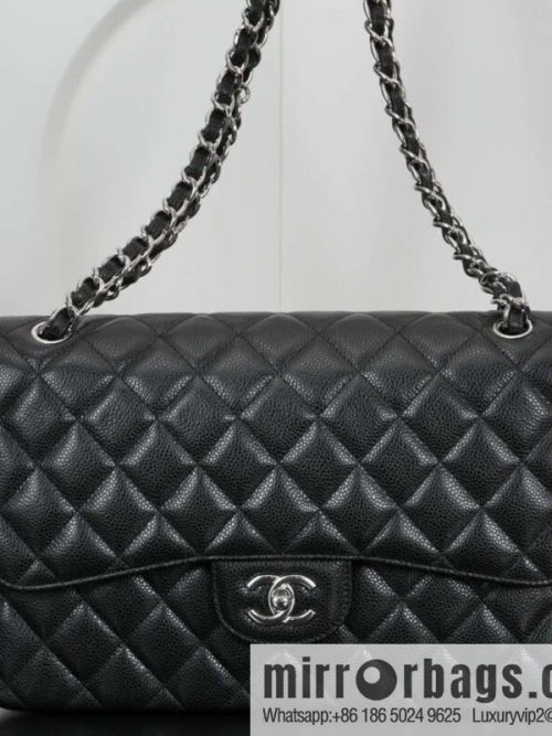 ℂ𝔽 𝗖𝗹𝗮𝘀𝘀𝗶𝗰 𝗙𝗹𝗮𝗽 𝐉𝐮𝐦𝐛𝐨 ｜ genuine leather, caviar, black silver 🖤 A58600