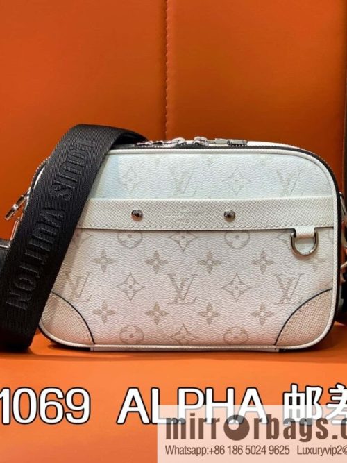[Original order boutique] M31069 white flower, men\'s bag messenger bag ALPHA messenger bag