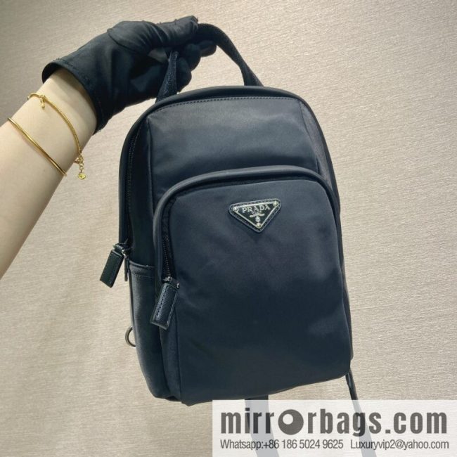PRADA 🎉 new breast bag 🎉🎉 2VZ116 🎉🎉 black