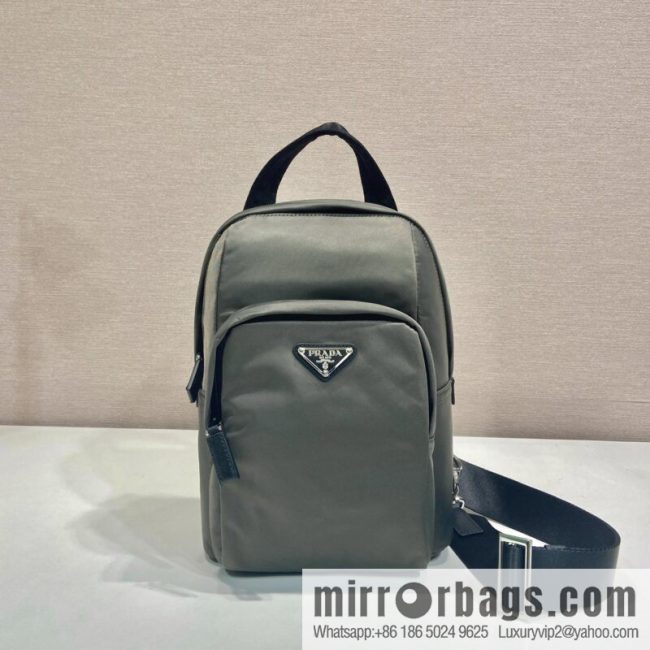 PRADA 🎉 new breast bag 🎉🎉 2VZ116 🎉🎉 grey