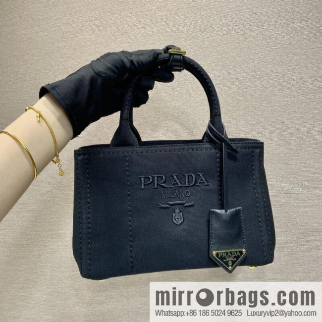 PRADA 🎉 new handbag 🎉 1BA038 mini 🎉🎉 black