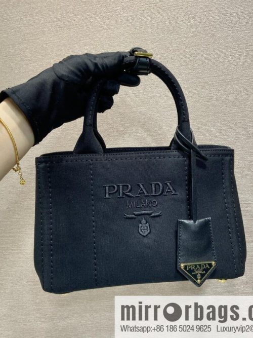 PRADA 🎉 new handbag 🎉 1BA038 mini 🎉🎉 black