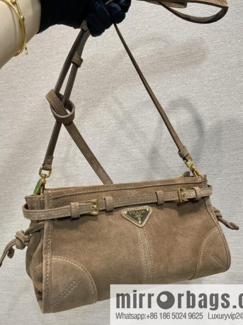 PRADA 🎉 LusSo lf suede 🎉 1BA215 crossbody bag🎉