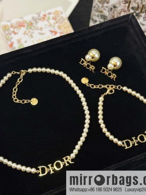 ❗️New ❗️ ☀️☀️ New ☑️ Dior Dior pearl CD necklace earrings bracelet ☀️
