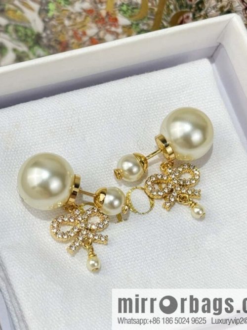 ❗️New ❗️ ☀️ New ☑️ Dior Dior pearl bow full of diamond earrings ☀️