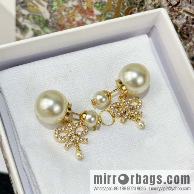 ❗️New ❗️ ☀️ New ☑️ Dior Dior pearl bow full of diamond earrings ☀️