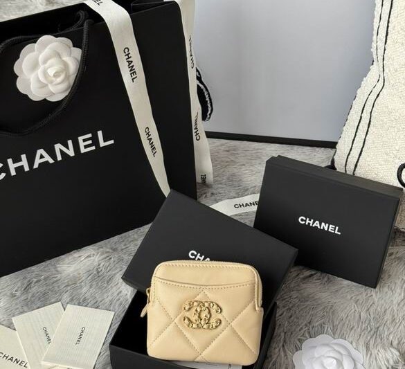 Replica Chanel Bags AP2136 11X9.5X1.5cm YG 4