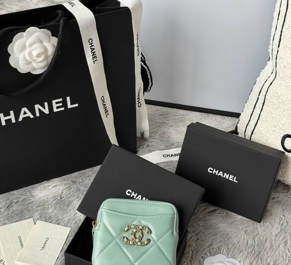 Replica Chanel Bags AP2136 11X9.5X1.5cm YG 3